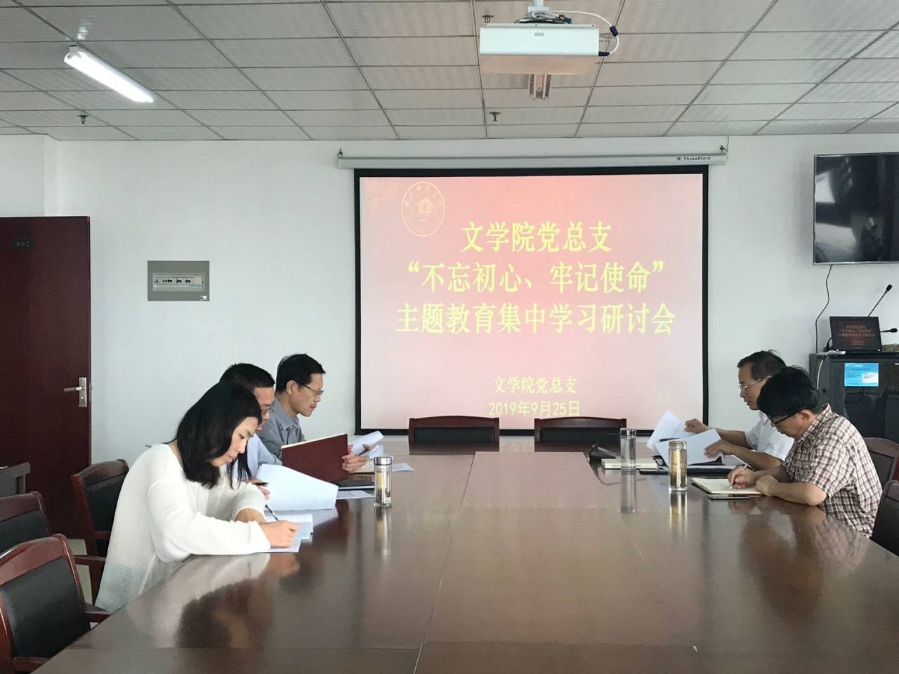 国产成人精品白浆久久69
