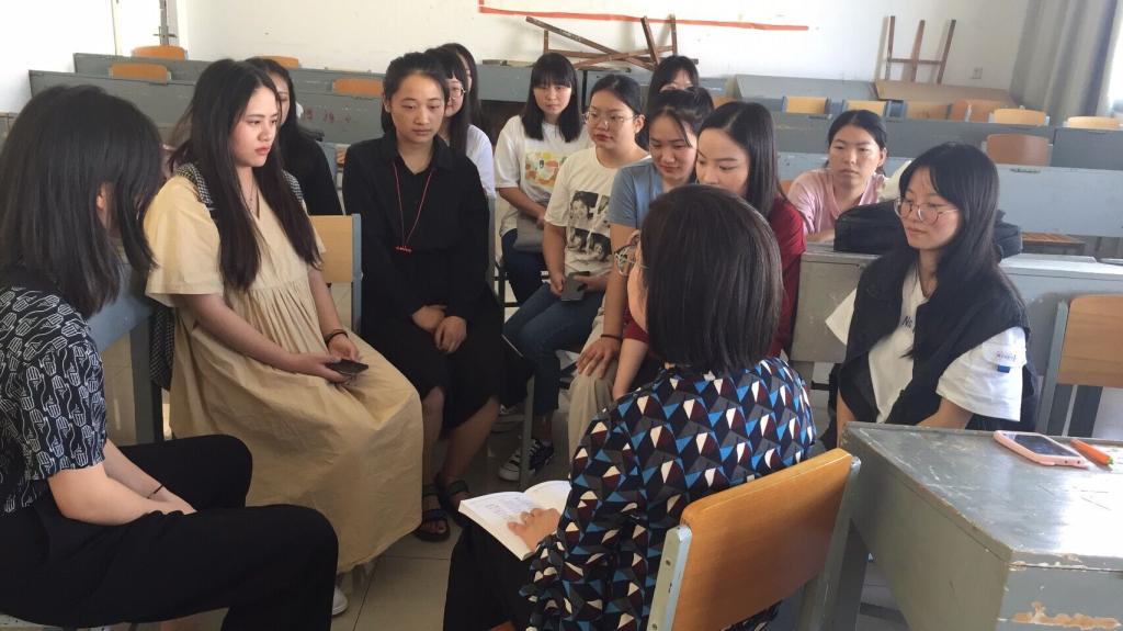 国产成人精品白浆久久69