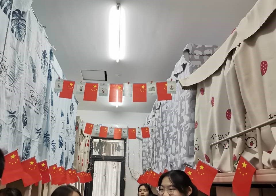 国产成人精品白浆久久69