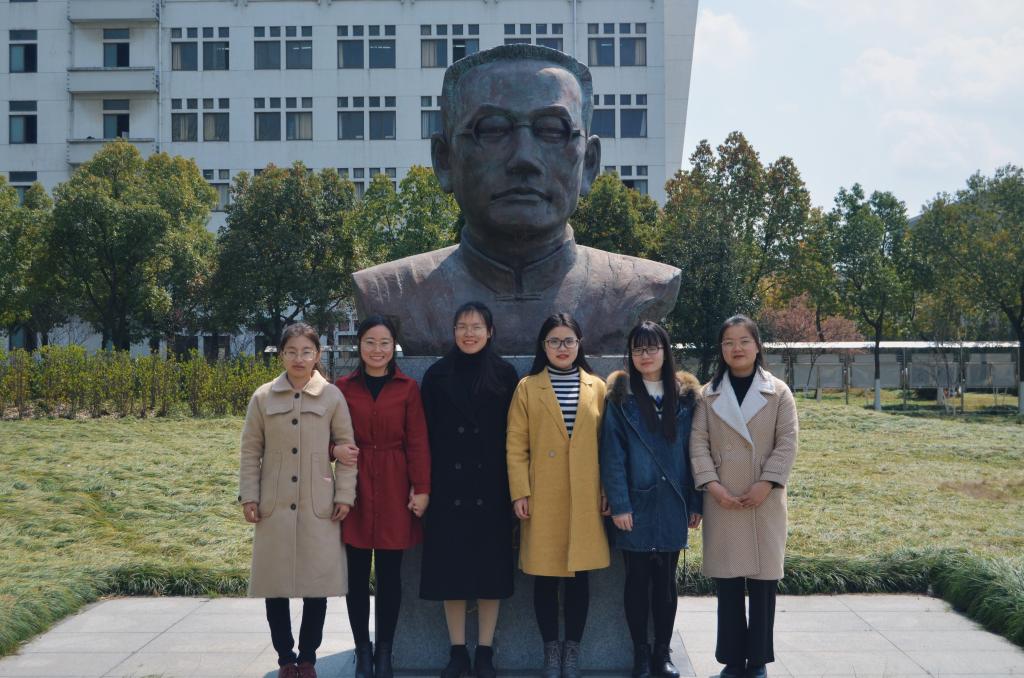 国产成人精品白浆久久69