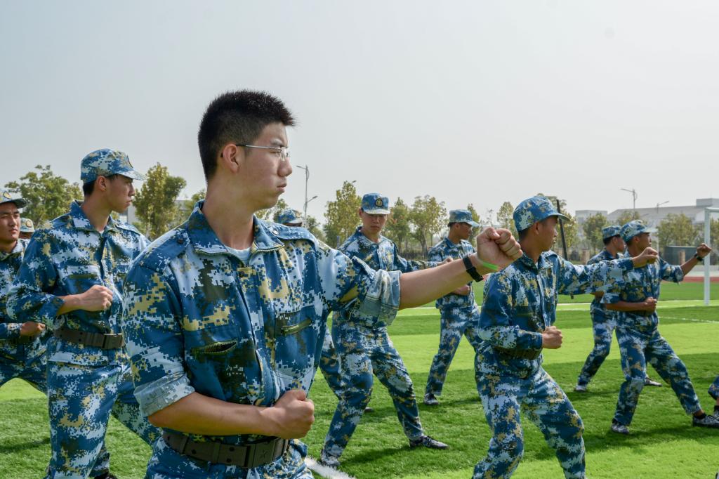 国产成人精品白浆久久69