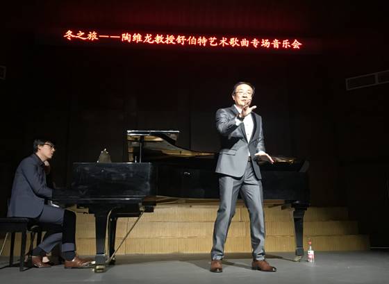 国产成人精品白浆久久69