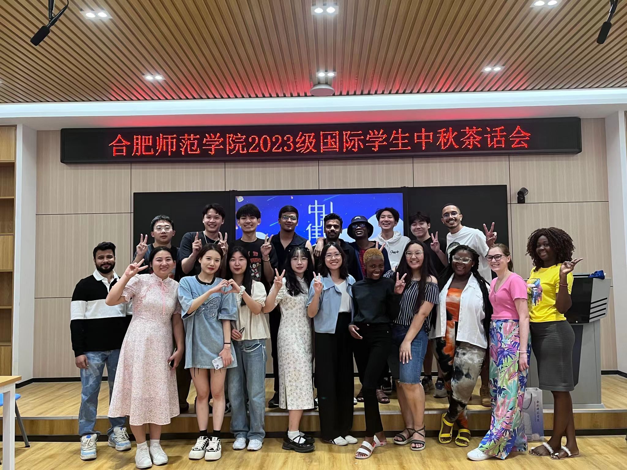 国产成人精品白浆久久69