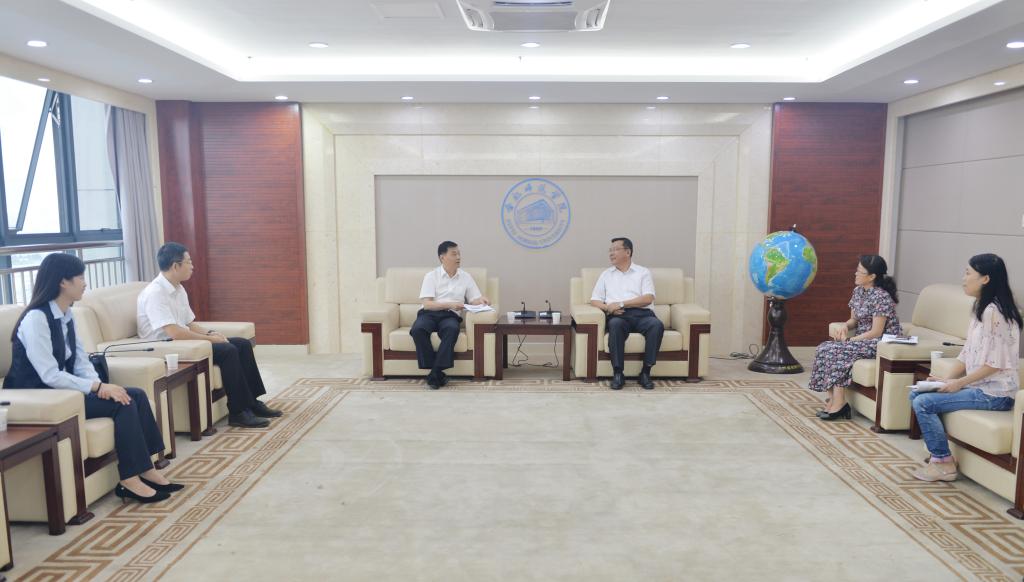 国产成人精品白浆久久69