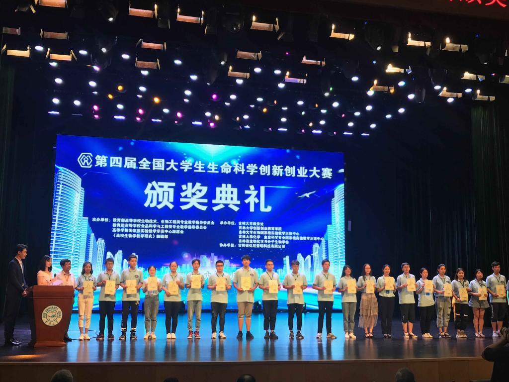 国产成人精品白浆久久69