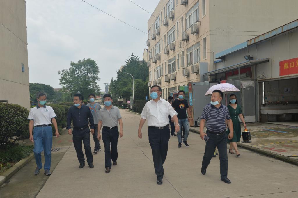 国产成人精品白浆久久69