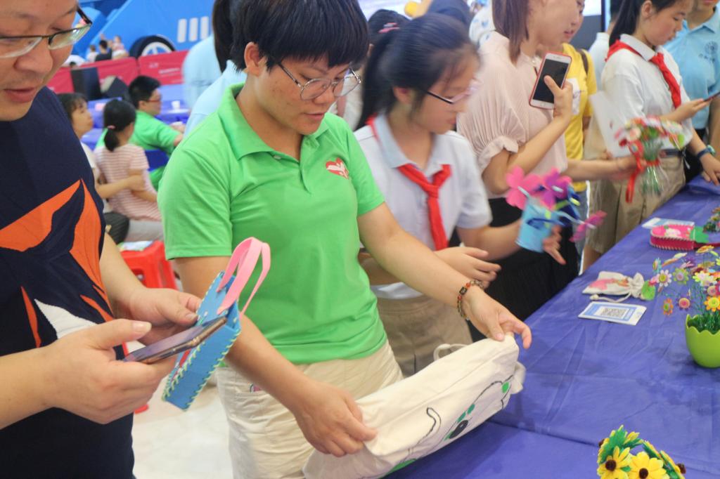 国产成人精品白浆久久69