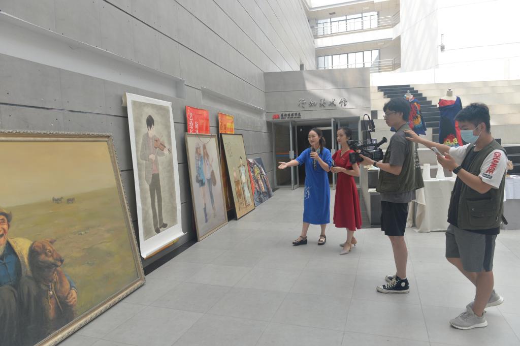 国产成人精品白浆久久69