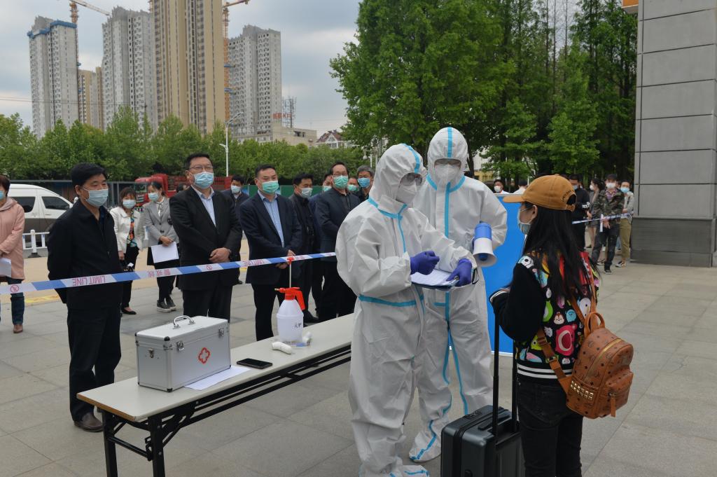 国产成人精品白浆久久69