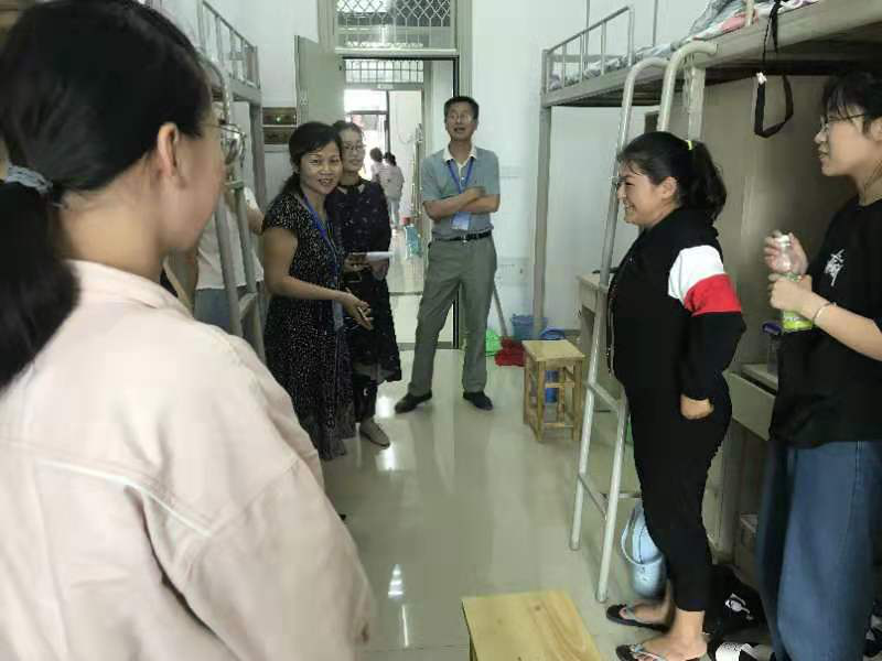 国产成人精品白浆久久69