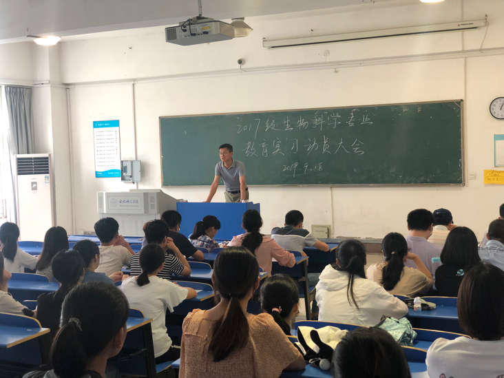 国产成人精品白浆久久69