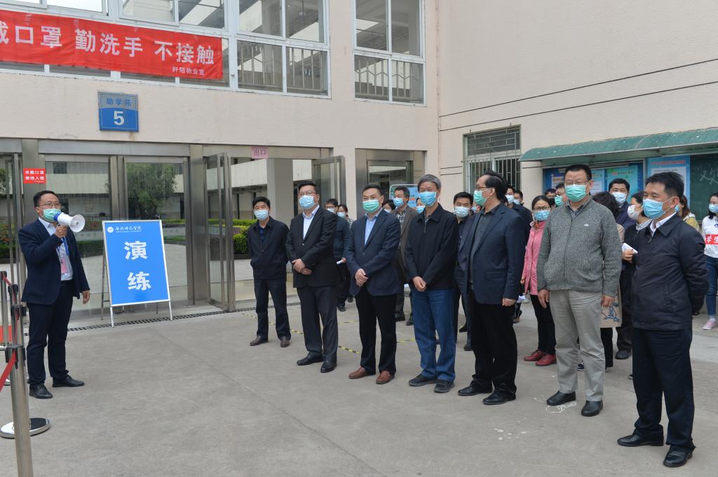 国产成人精品白浆久久69