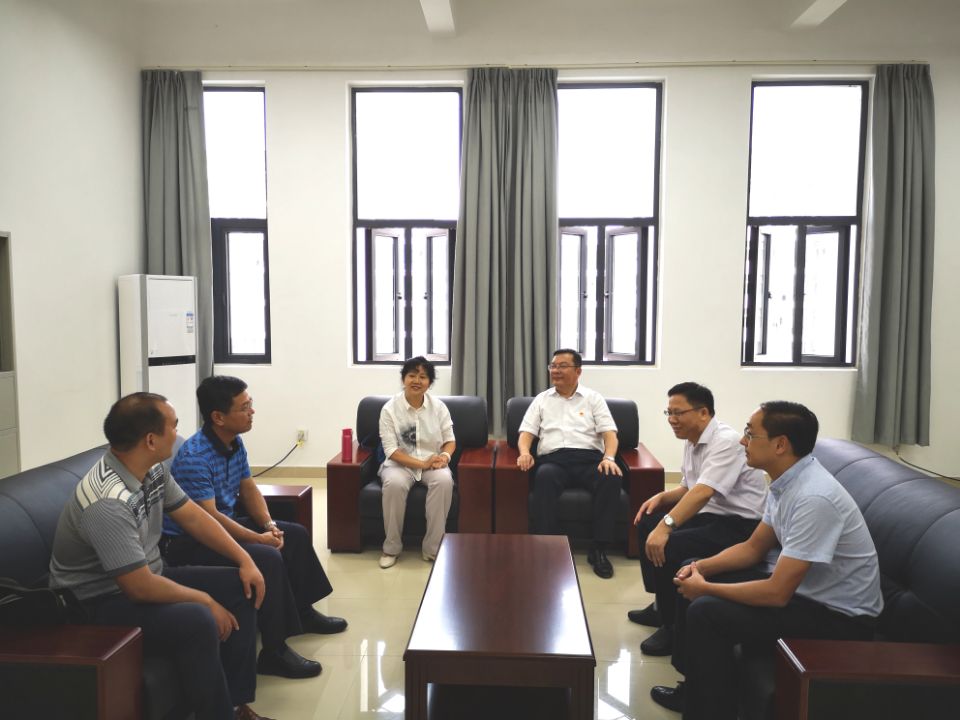 国产成人精品白浆久久69