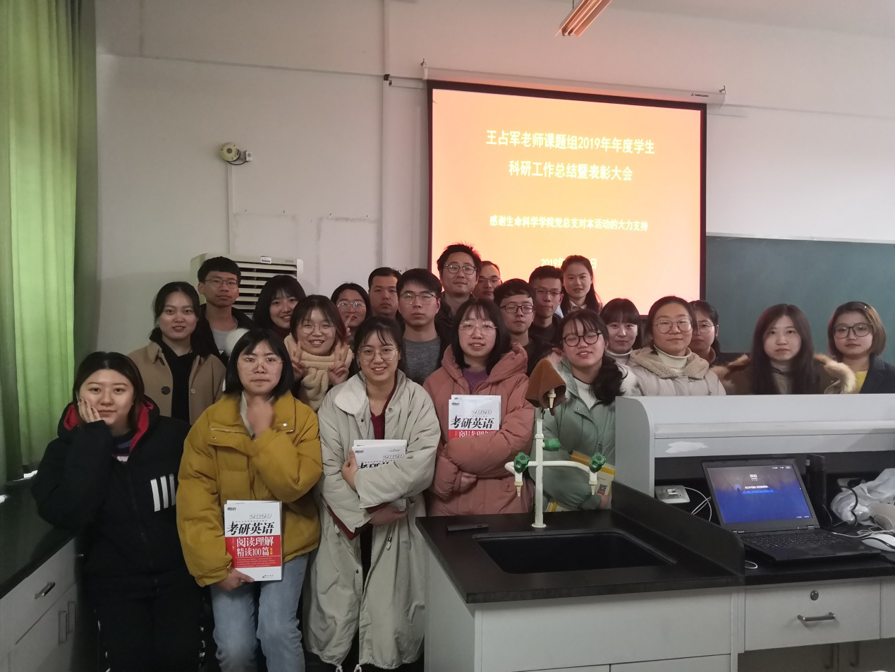 国产成人精品白浆久久69
