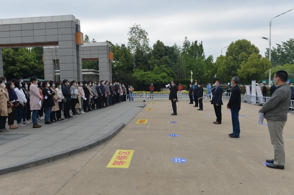 国产成人精品白浆久久69