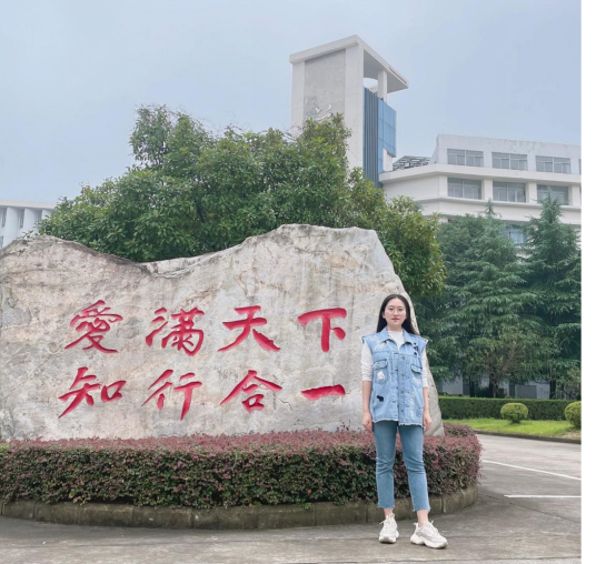 国产成人精品白浆久久69