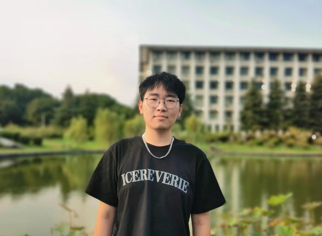 国产成人精品白浆久久69