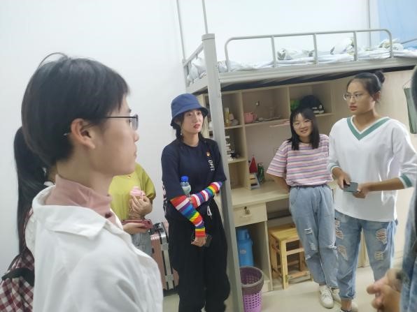 国产成人精品白浆久久69