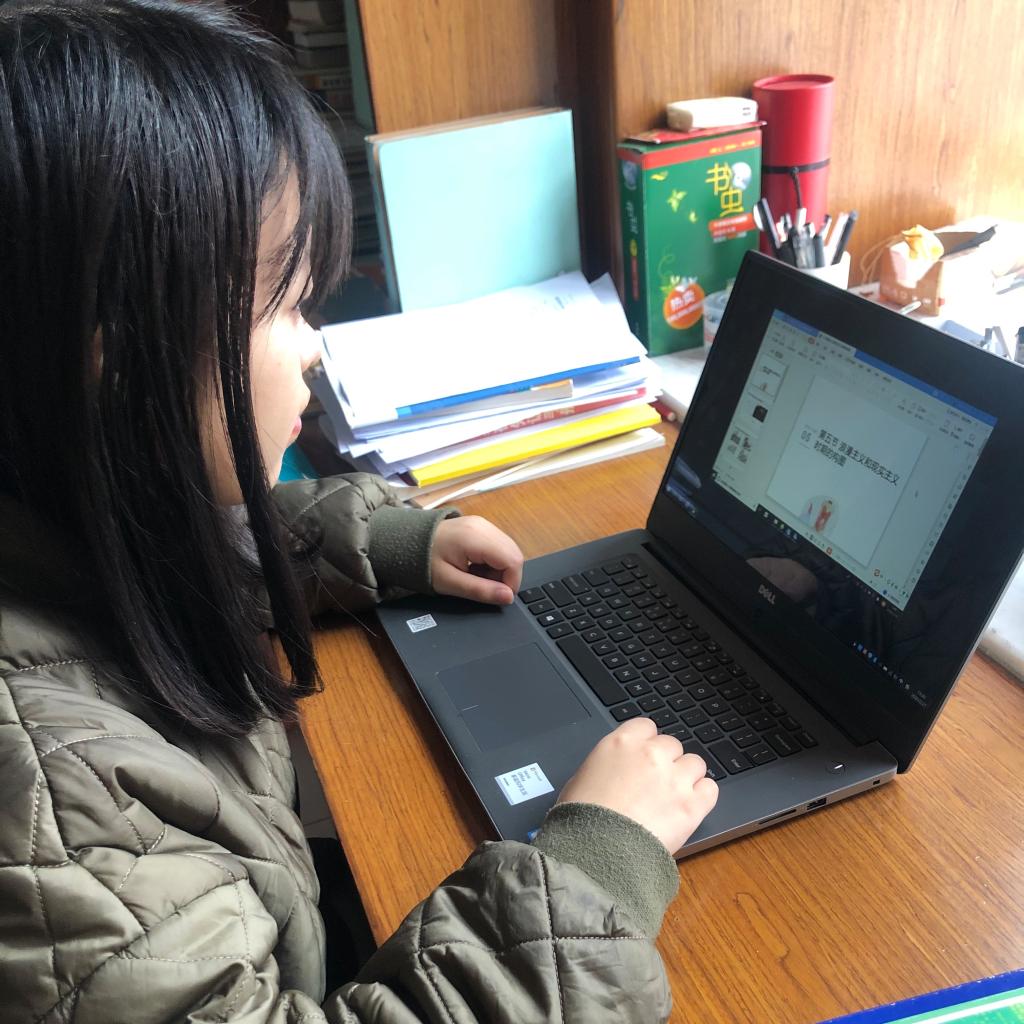 国产成人精品白浆久久69