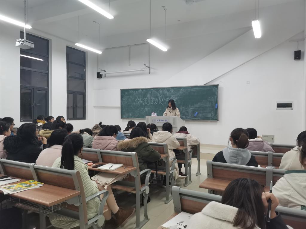 国产成人精品白浆久久69