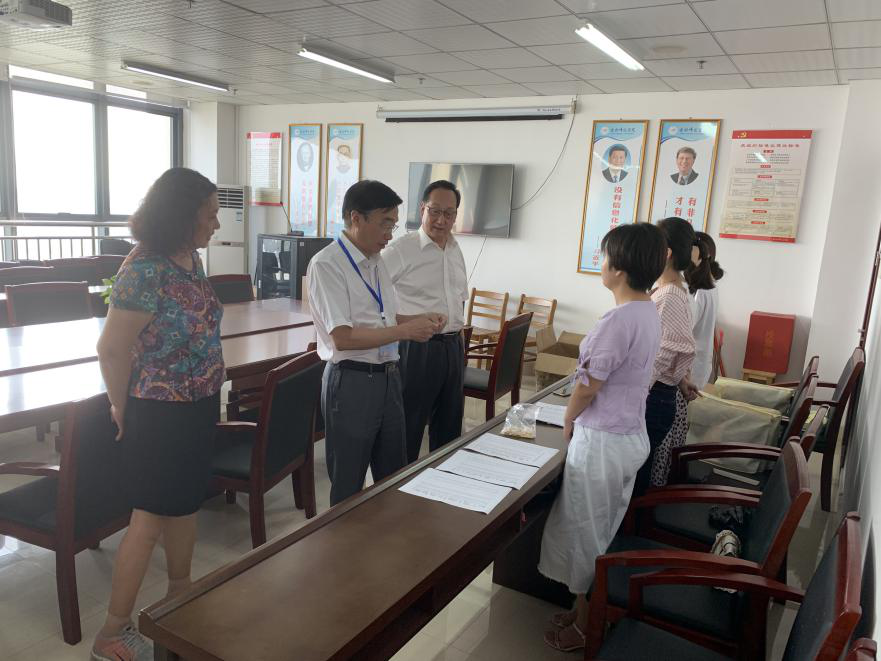 国产成人精品白浆久久69