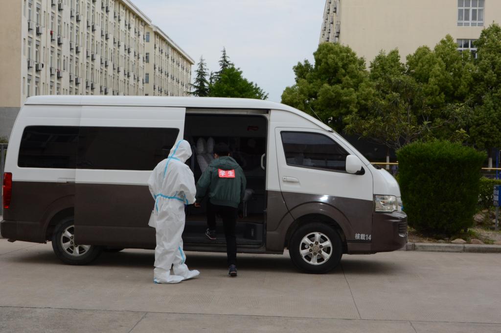 国产成人精品白浆久久69