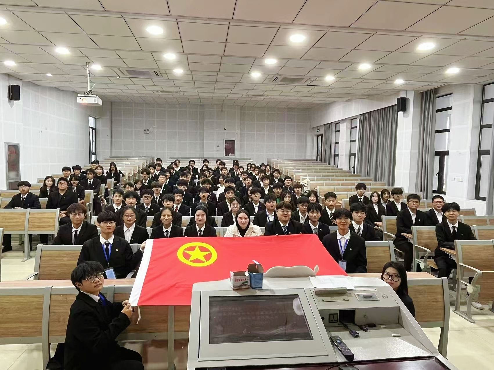 国产成人精品白浆久久69