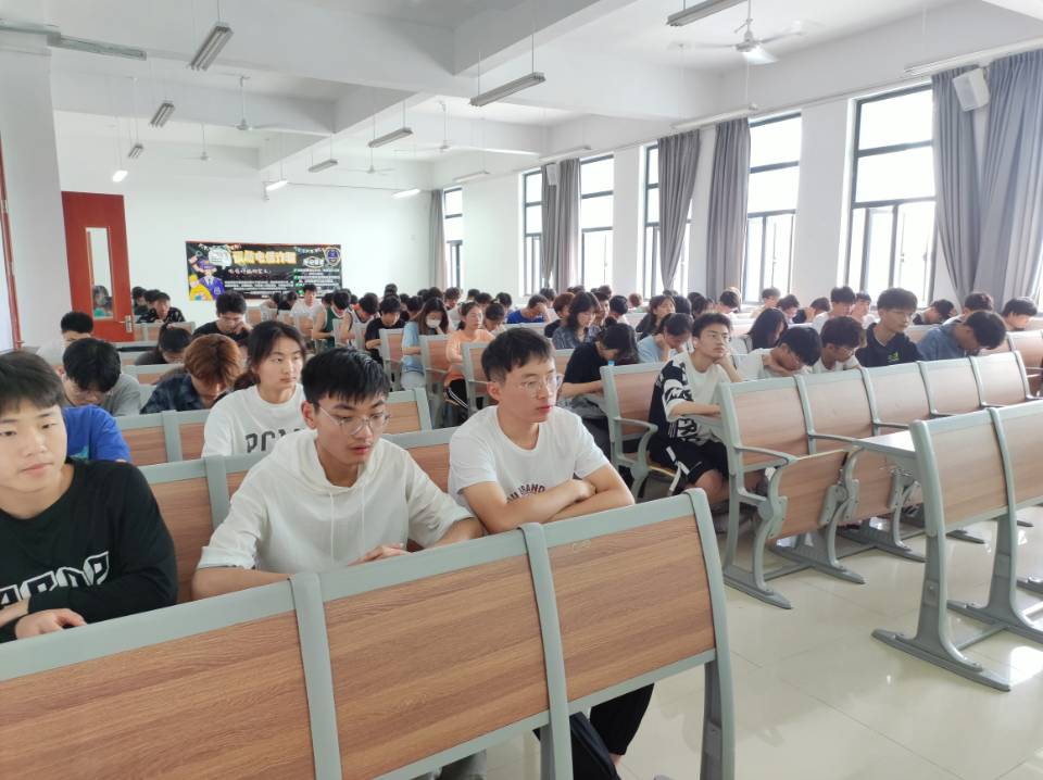 国产成人精品白浆久久69