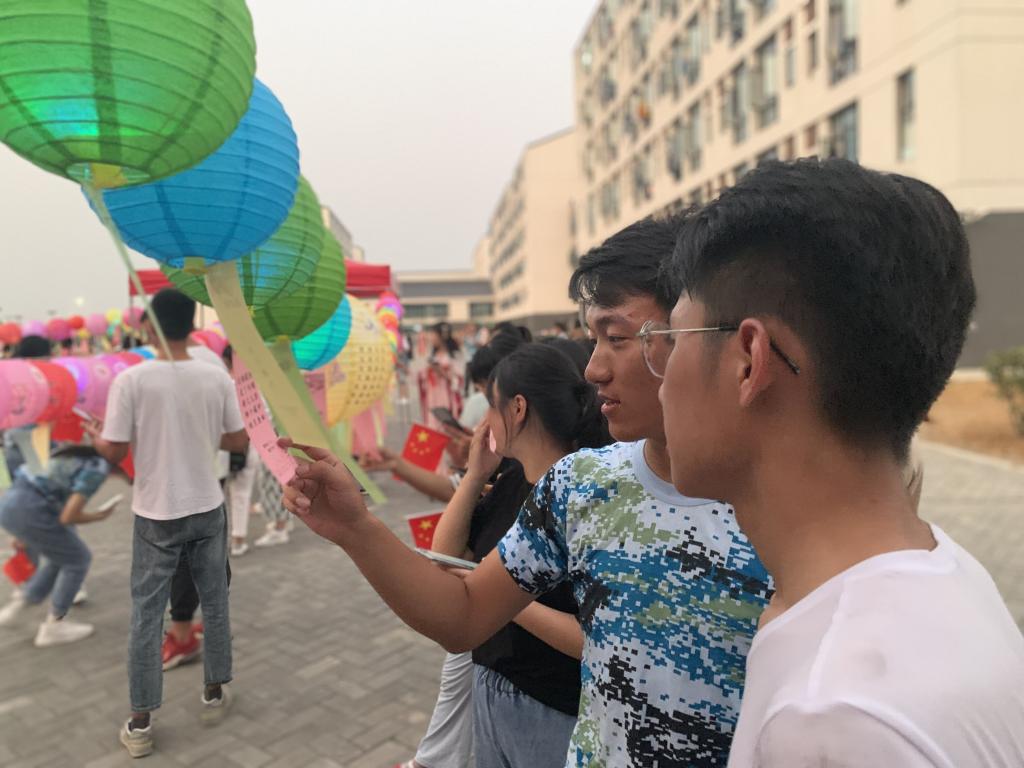 国产成人精品白浆久久69
