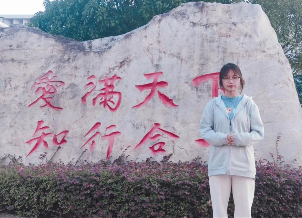 国产成人精品白浆久久69