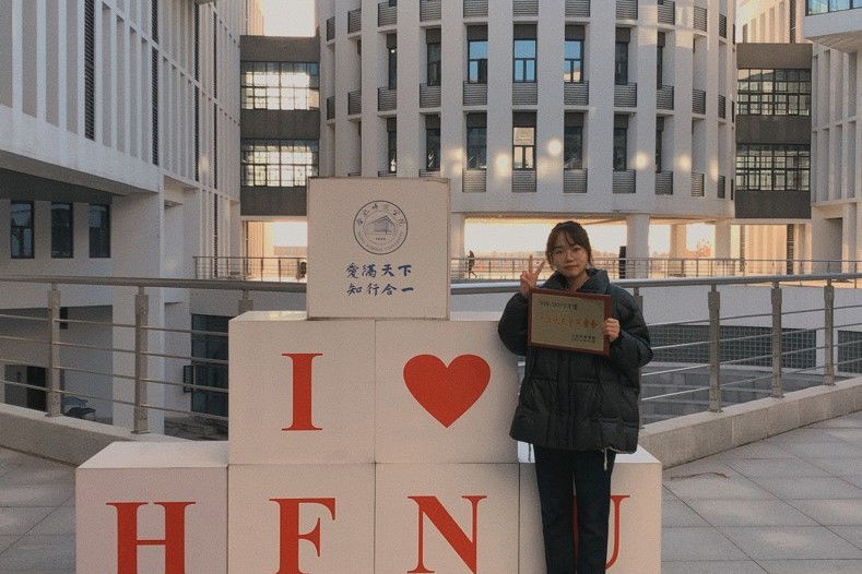 国产成人精品白浆久久69
