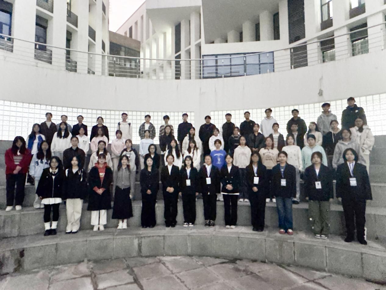 国产成人精品白浆久久69