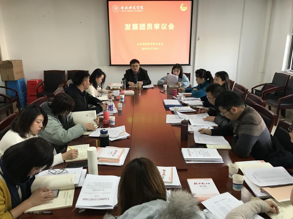 国产成人精品白浆久久69
