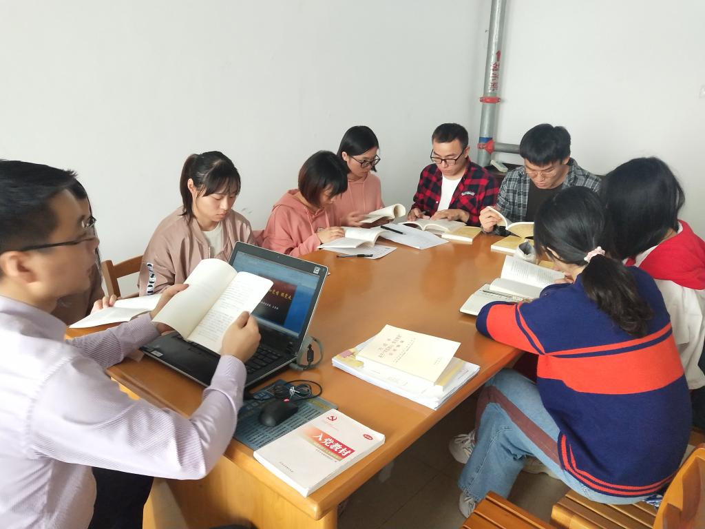 国产成人精品白浆久久69