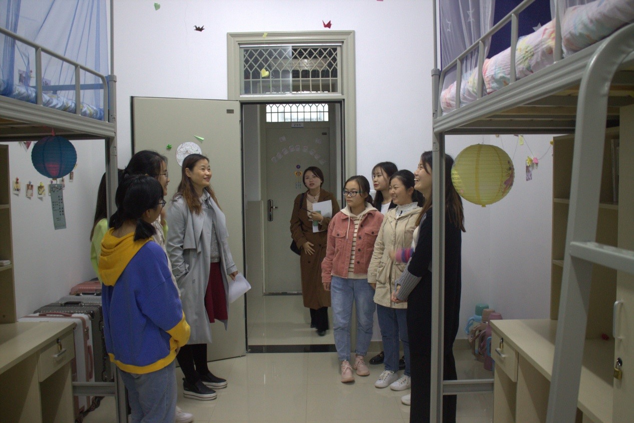 国产成人精品白浆久久69