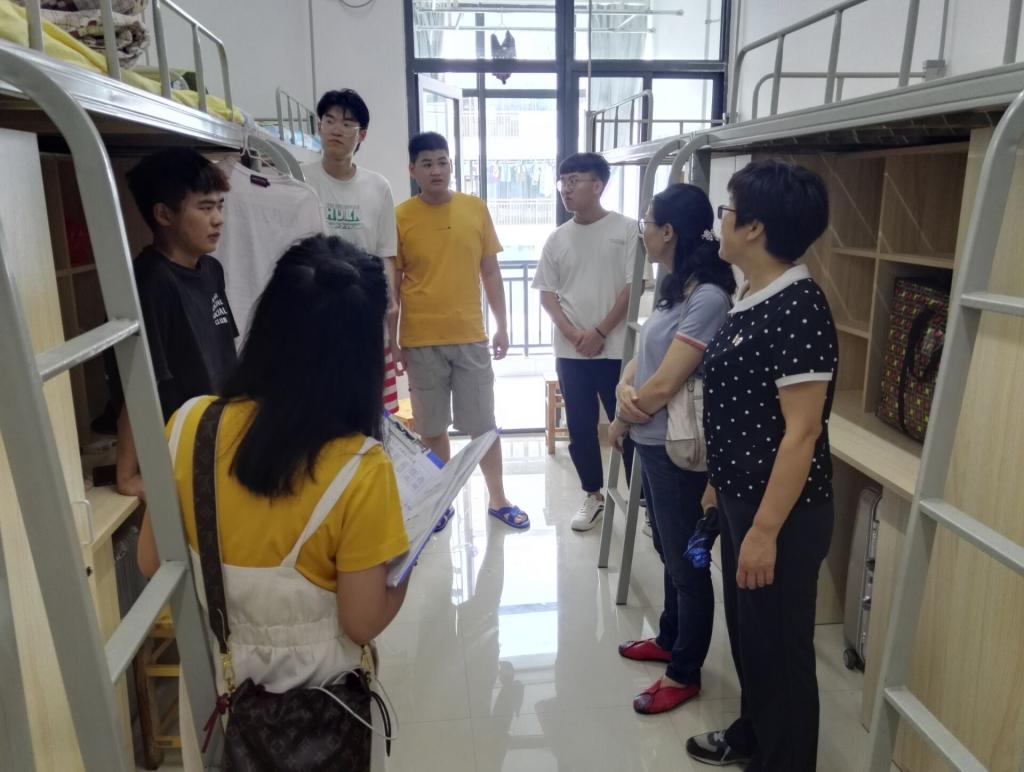 国产成人精品白浆久久69