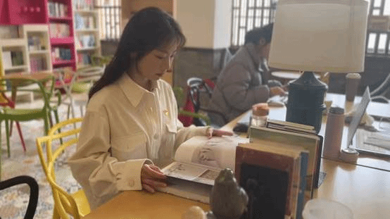 国产成人精品白浆久久69