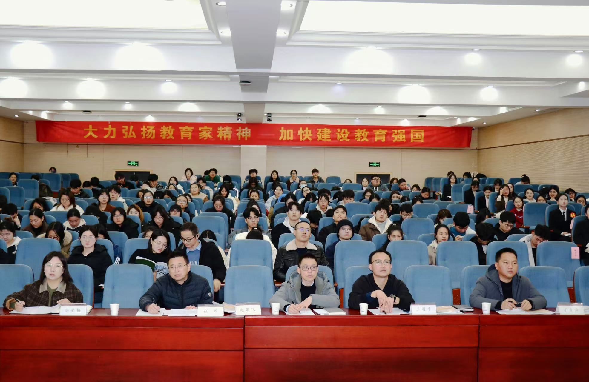 国产成人精品白浆久久69