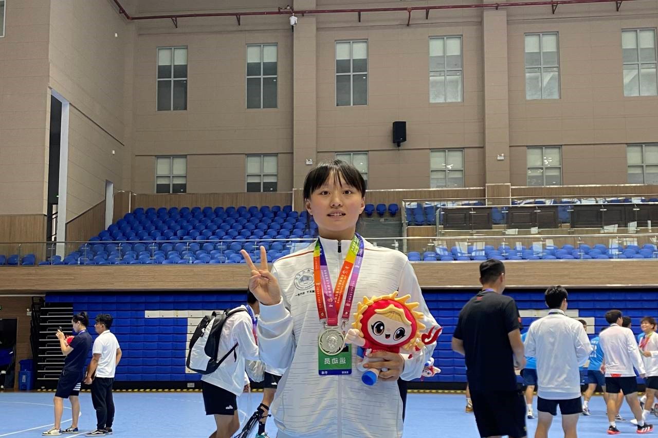 国产成人精品白浆久久69