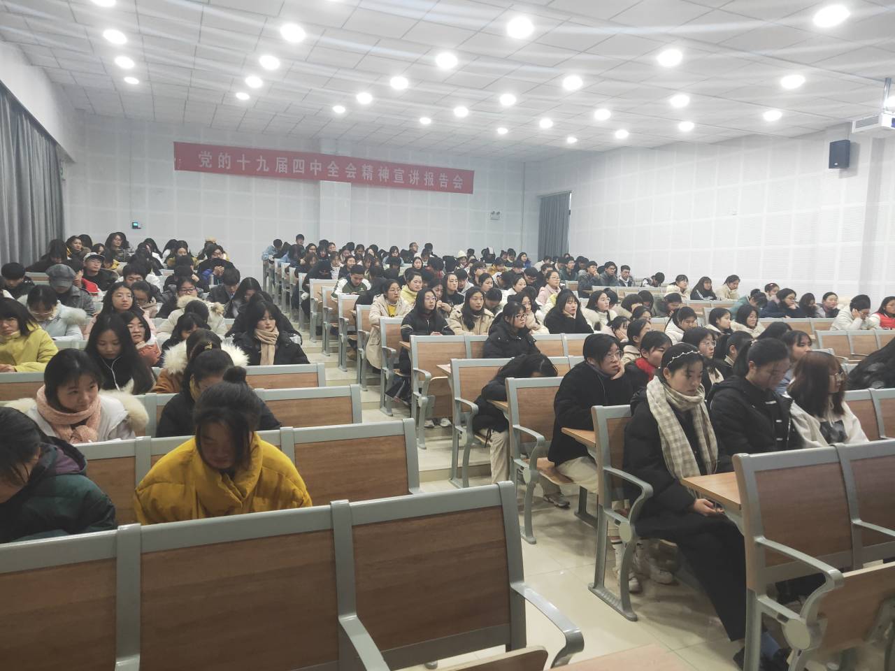 国产成人精品白浆久久69
