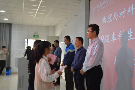 国产成人精品白浆久久69