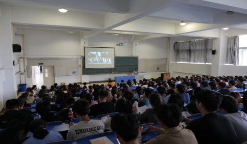国产成人精品白浆久久69