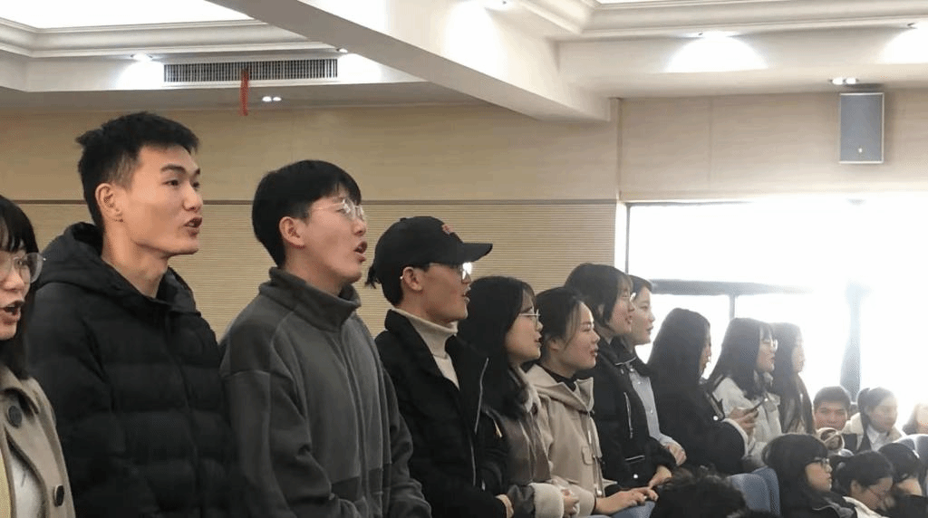 国产成人精品白浆久久69
