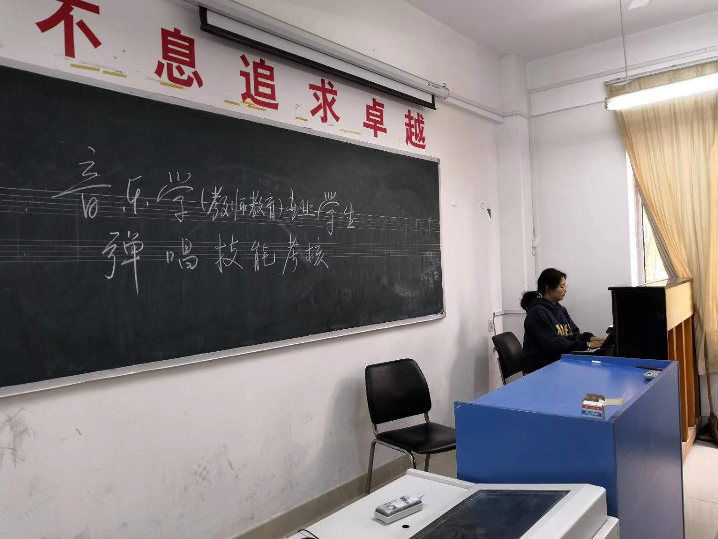 国产成人精品白浆久久69