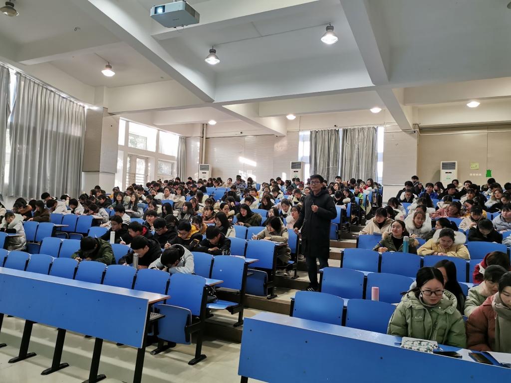 国产成人精品白浆久久69
