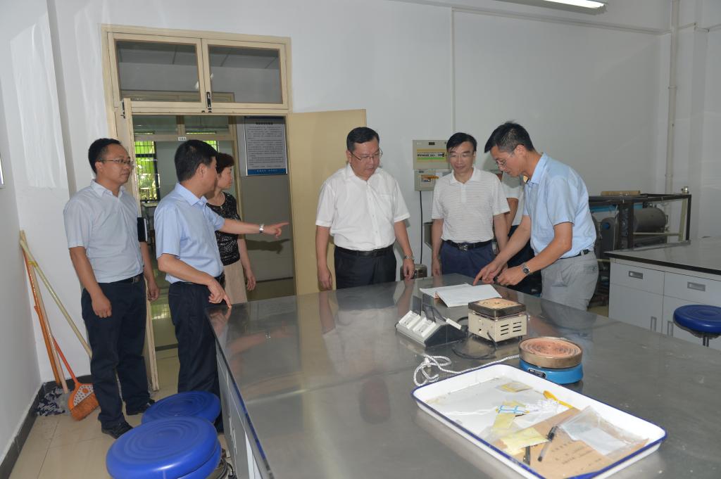 国产成人精品白浆久久69