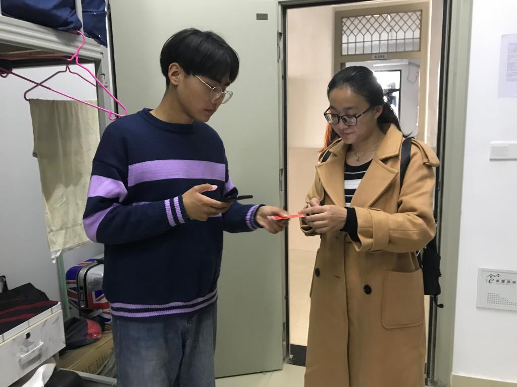 国产成人精品白浆久久69