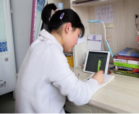国产成人精品白浆久久69
