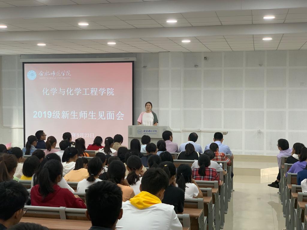 国产成人精品白浆久久69