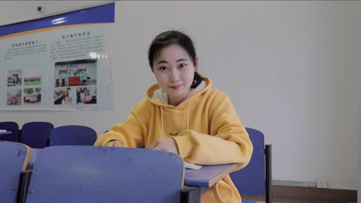 国产成人精品白浆久久69
